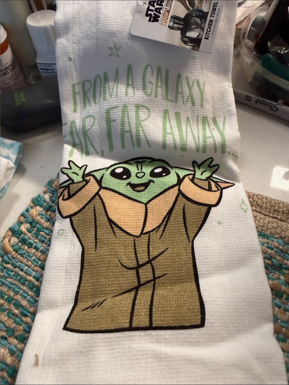 🐝NEW🐝 Star Wars Baby Yoda Green and Brown Kitchen Towel
